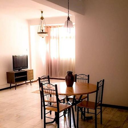 Fully Equipped 3-Bedroom Apt In Downtown Praia Eksteriør billede